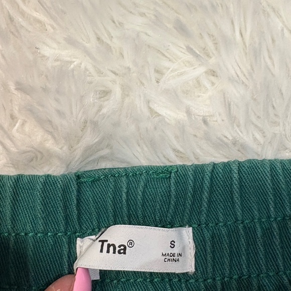 Aritzia TNA Biome Green Cargo Pant - Picture 3 of 5